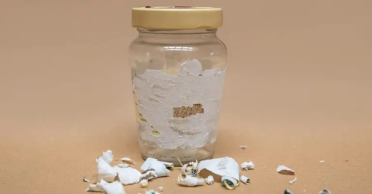 6 astuces pour décoller une étiquette sans laisser de trace