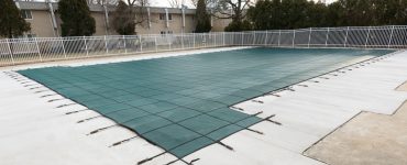 Une piscine recouverte pour la période hivernale