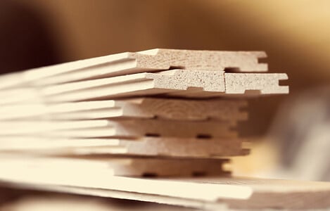 Zoom rapprochée sur les détails d'un plancher en bois