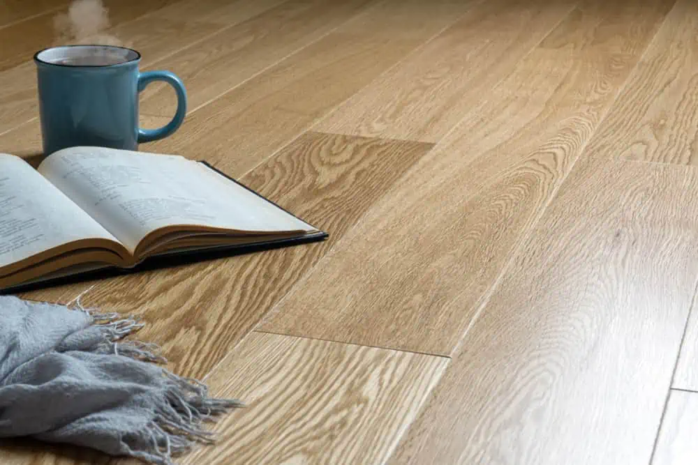 Le parquet à l'Anglaise est le motif le plus simple à réaliser et donc, celui que l'on retrouve le plus dans nos intérieurs 