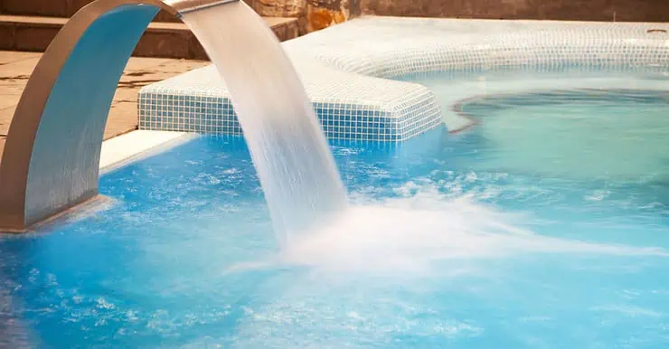 Zoom sur le jet d'eau d'un spa