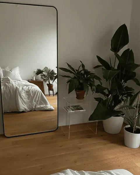 Une chambre à la décoration sobre