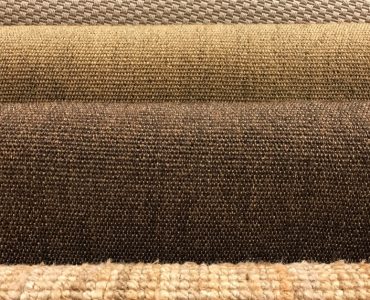 Échantillons de tapis en fibre naturelle en magasin