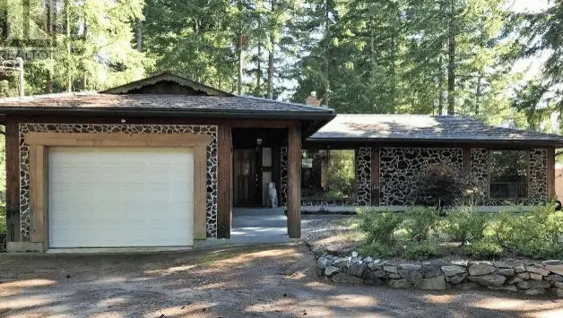 Une maison contemporaine en bois cordé