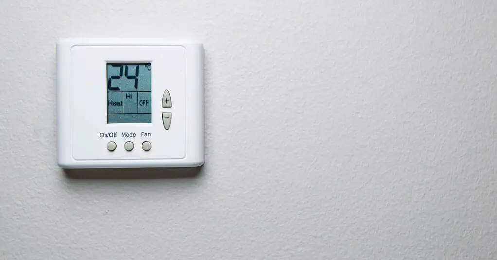 Installer un thermostat d'ambiance filaire