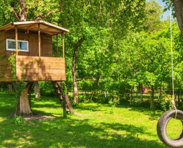 Une cabane de jardin construit sur un arbre