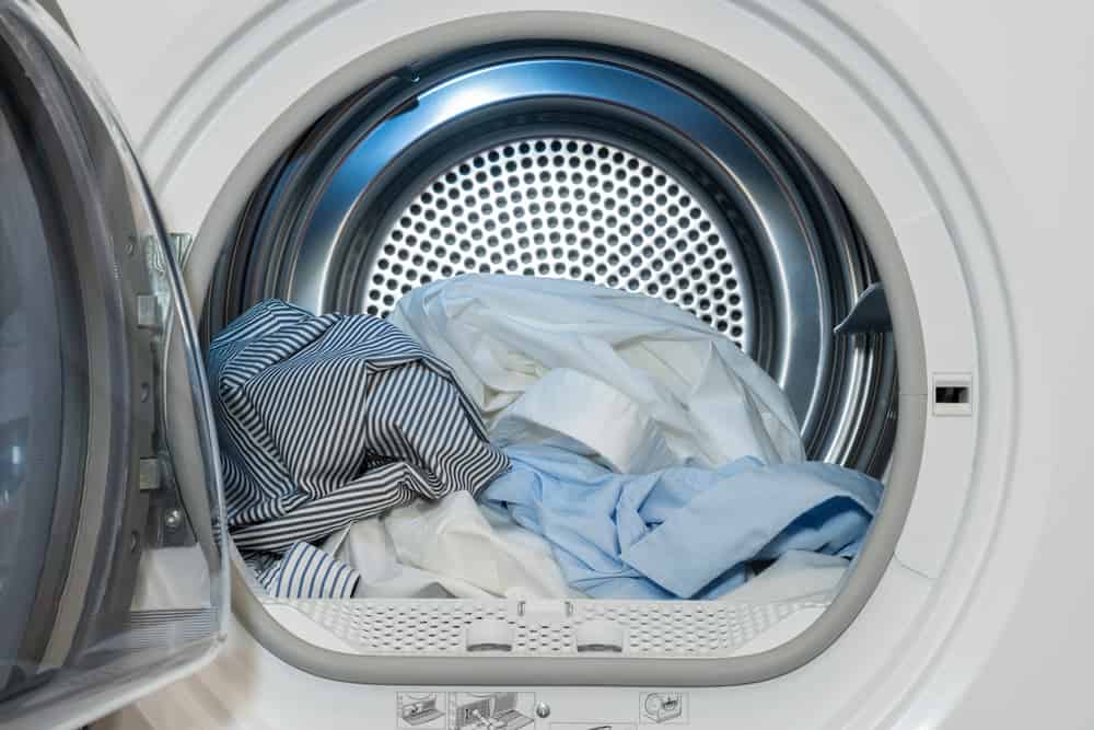 Zoom sur le tambour de sèche-linge