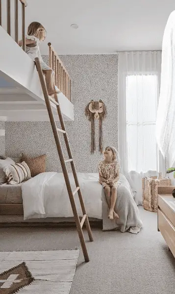 Un lit superposé minimaliste pour ne pas encombrer la chambre des enfants