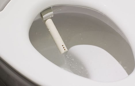 Cuvette de toilette de style japonais avec système de jet d’eau