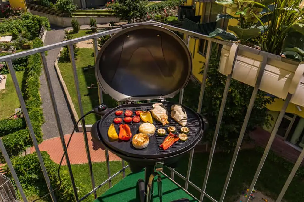 Le barbecue électrique est parfois le seul modèle autorisé sur les balcons et terrasses d'appartement