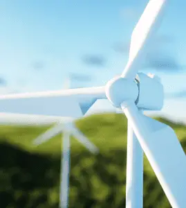 Zoom sur les pales d'une éolienne