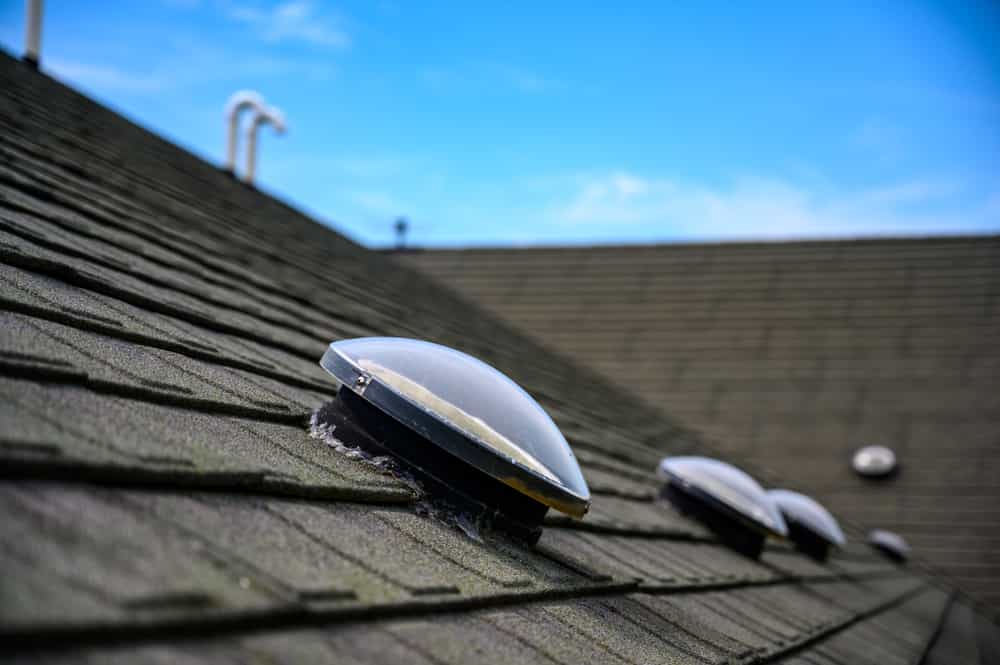 Choisir un conduit de lumière performant, c'est choisir un système adapté à votre toiture et à vos besoins