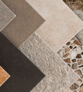 Echantillons colorés de carreaux en céramique pour la cuisine ou la salle de bain