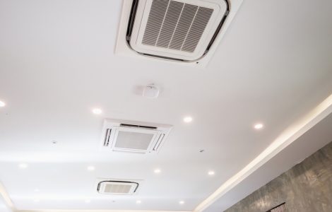 Système de climatisation encastré au plafond