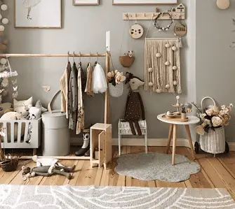 Une chambre d'enfants avec plusieurs objets déco DIY