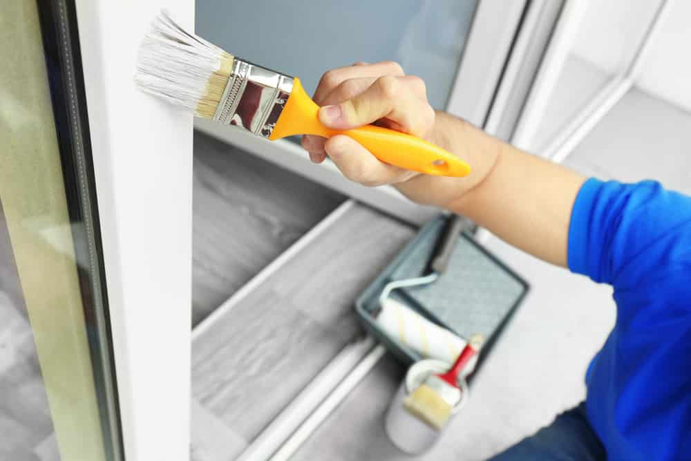 Malgré une très faible capacité d'adhérence, le plastique est une matière qui peut être peinte facilement à condition d'utiliser la bonne peinture !