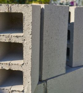 Construction d’un mur en parpaings