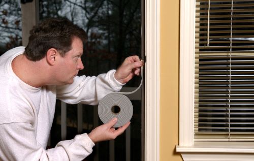 Portes anciennes : comment améliorer l'acoustique ? / iStock.com - dlewis33