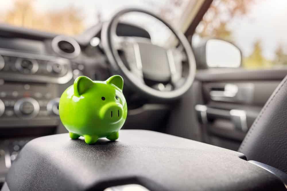 L'assurance voiture représenterait 10 % des dépenses annuelles d'un automobiliste. Cela vaut donc le coup de s'y intéresser de plus près ! 