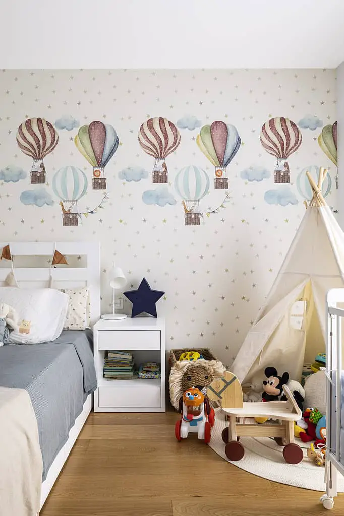 chambre d'enfant moderne et colorée