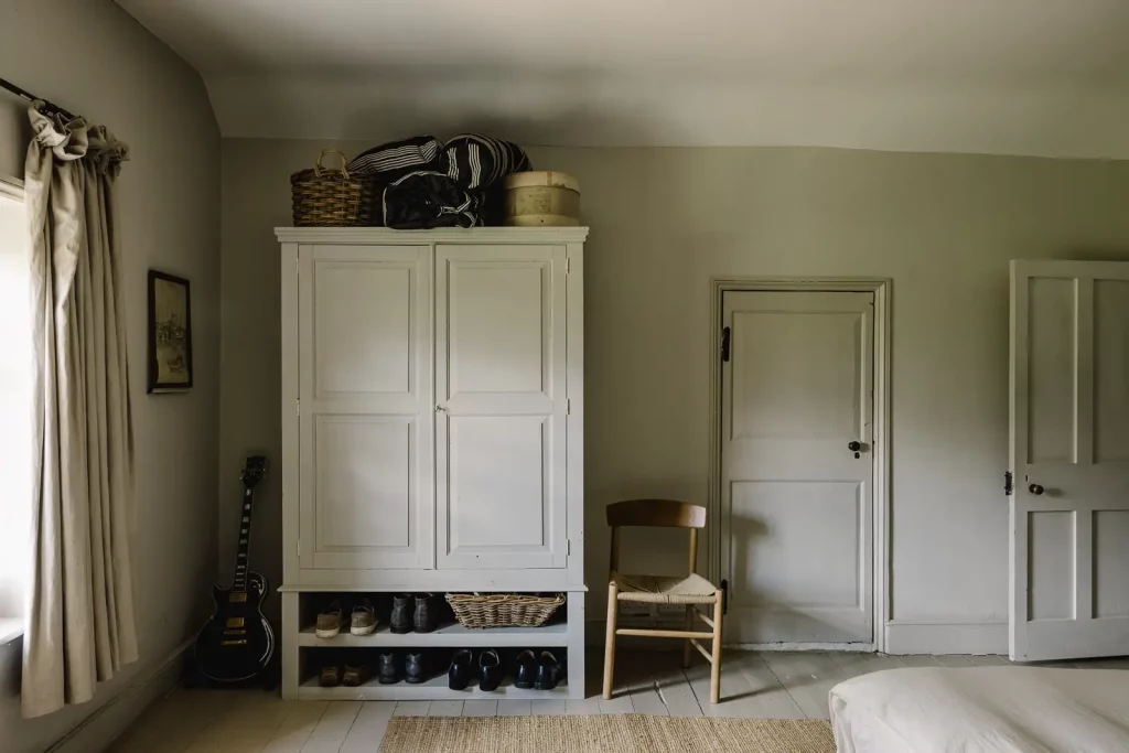 placard de rangement en bois