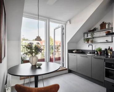 table ronde devant la cuisine