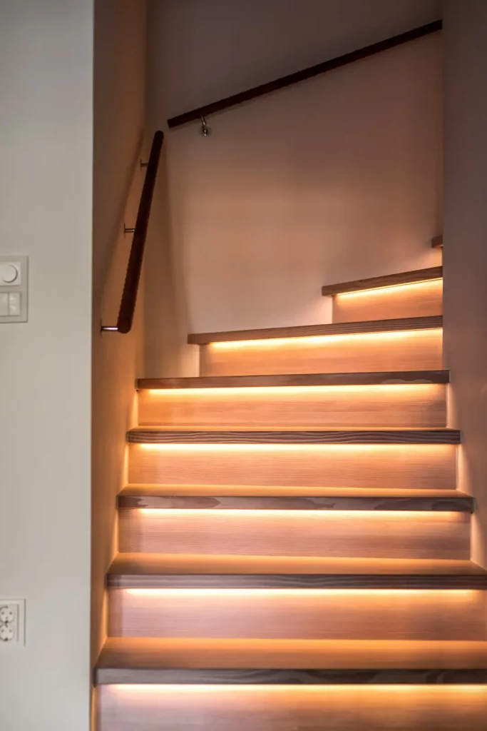 escalier et ses leds dans les marches