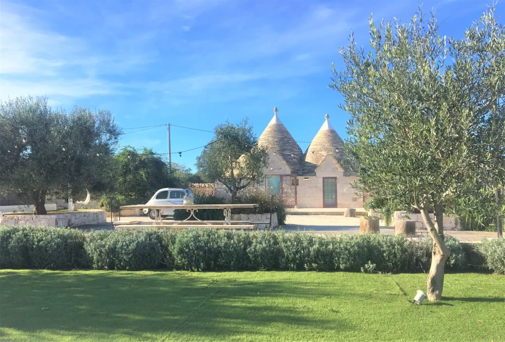 vu sur le trullo depuis le jardin