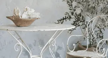 Comment rénover une table en fer rouillée ? Nos secrets de pros
