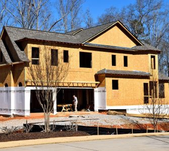 Comment bâtir une maison neuve plus écologique en 2026