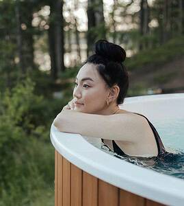 spa extérieur sur une terrasse