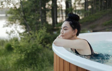 spa extérieur sur une terrasse