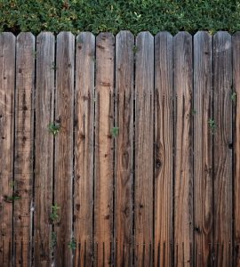 type de clôture en bois pour jardin